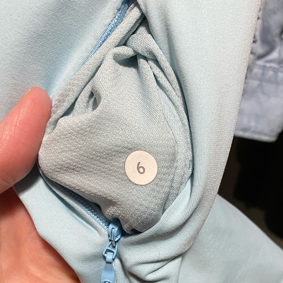 Long sleet 1/2 zip lulu lemon top - Picture 3 of 3